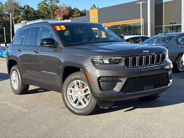 2025 Jeep Grand Cherokee GRAND CHEROKEE LAREDO X 4X2