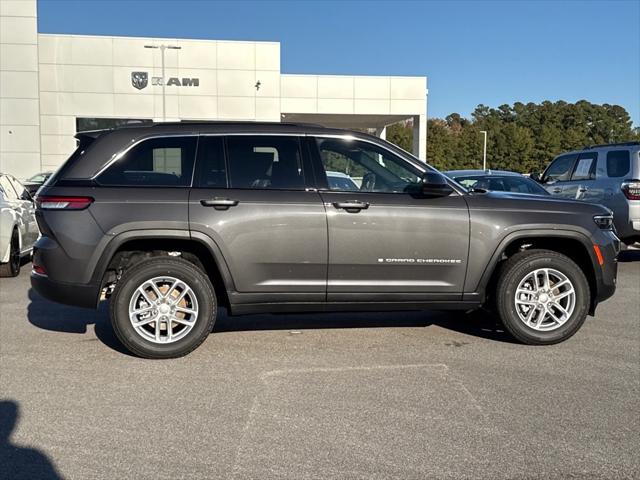 2025 Jeep Grand Cherokee GRAND CHEROKEE LAREDO X 4X2