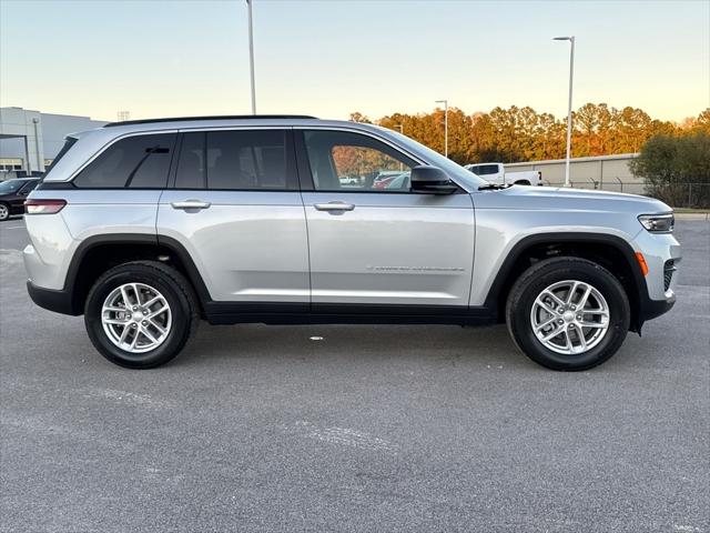 2025 Jeep Grand Cherokee GRAND CHEROKEE LAREDO X 4X2