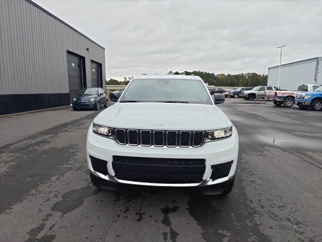 2025 Jeep Grand Cherokee GRAND CHEROKEE L LAREDO X 4X4