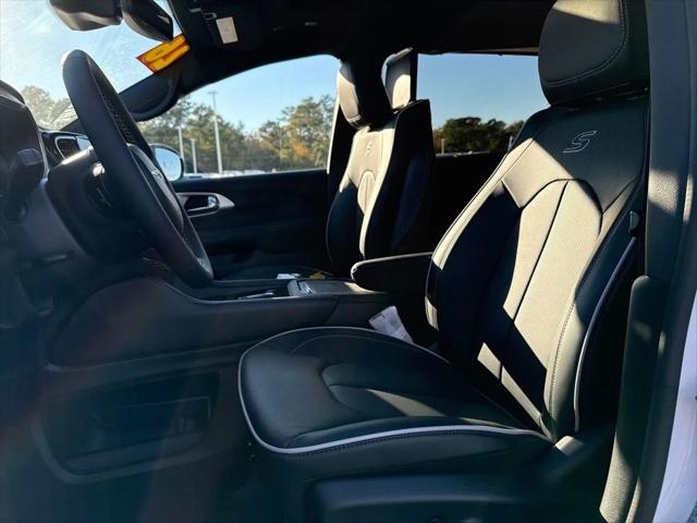 2026 Chrysler Pacifica Limited AWD