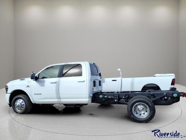 2026 RAM Ram 3500 Chassis Cab RAM 3500 BIG HORN CREW CAB CHASSIS 4X4 60 CA 2026 RAM Ram 3500 Chassis Cab RAM 3500 BIG HORN CREW CAB CHASSIS 4X4 60 CA