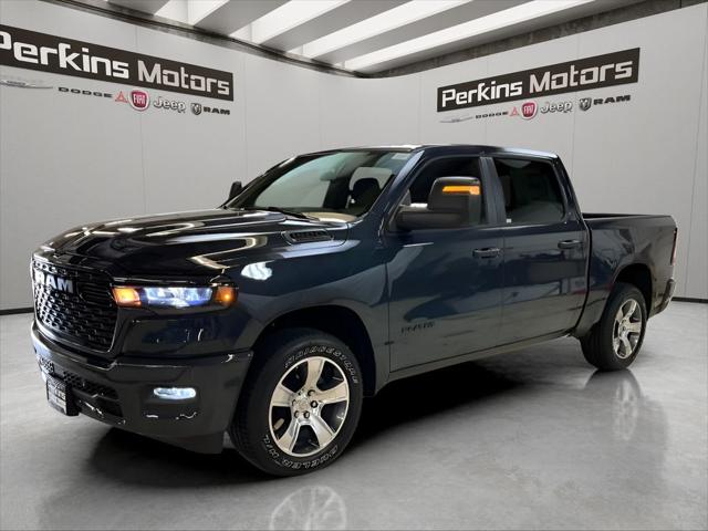 2026 RAM Ram 1500 RAM 1500 EXPRESS CREW CAB 4X4 57 BOX