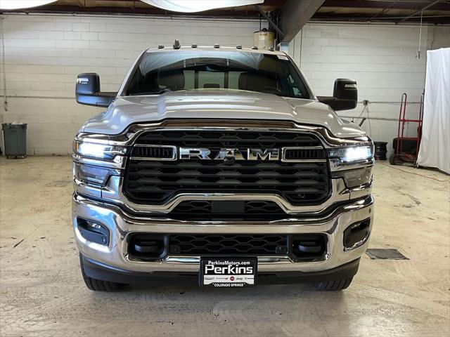2026 RAM Ram 3500 RAM 3500 TRADESMAN CREW CAB 4X4 64 BOX