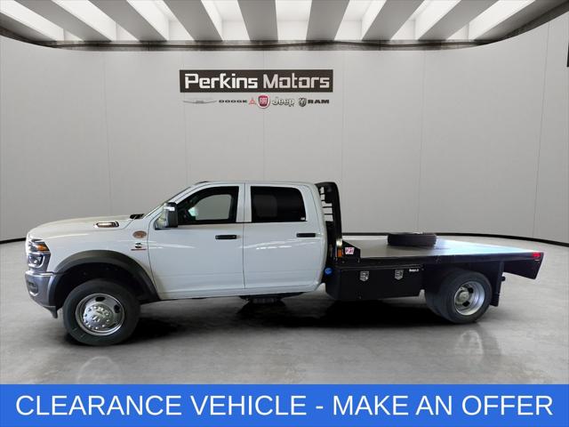 2026 RAM Ram 5500 Chassis Cab RAM 5500 TRADESMAN CHASSIS CREW CAB 4X4 84 CA