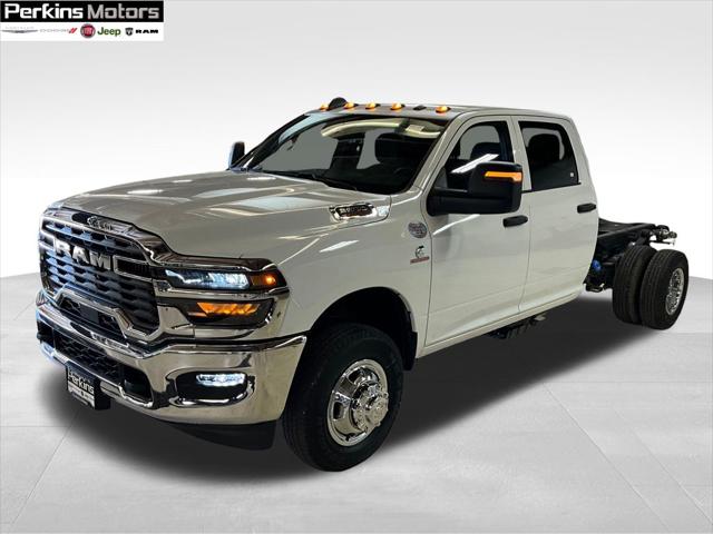2026 RAM Ram 3500 Chassis Cab RAM 3500 TRADESMAN CREW CAB CHASSIS 4X4 60 CA 2026 RAM Ram 3500 Chassis Cab RAM 3500 TRADESMAN CREW CAB CHASSIS 4X4 60 CA