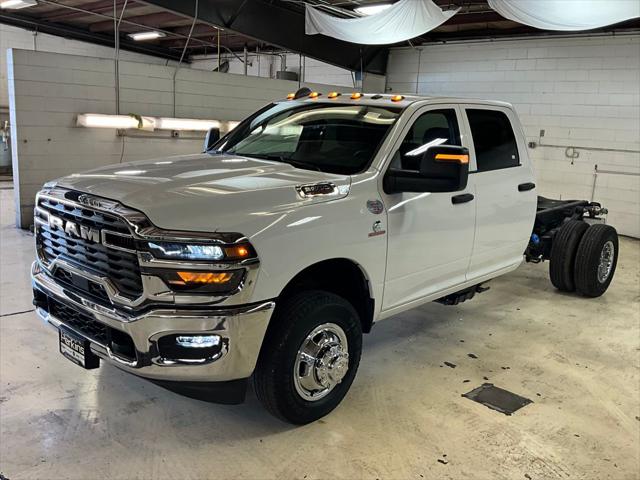2026 RAM Ram 3500 Chassis Cab RAM 3500 TRADESMAN CREW CAB CHASSIS 4X4 60 CA