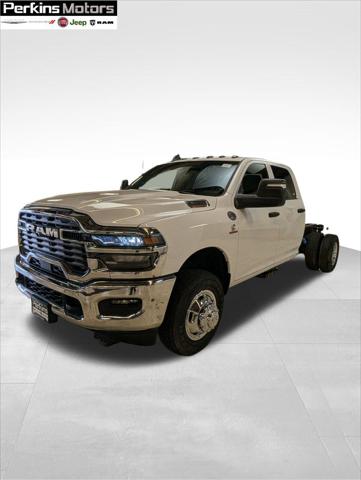 2026 RAM Ram 3500 Chassis Cab RAM 3500 TRADESMAN CREW CAB CHASSIS 4X4 60 CA 2026 RAM Ram 3500 Chassis Cab RAM 3500 TRADESMAN CREW CAB CHASSIS 4X4 60 CA