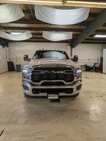 2026 RAM Ram 3500 Chassis Cab RAM 3500 TRADESMAN CREW CAB CHASSIS 4X4 60 CA