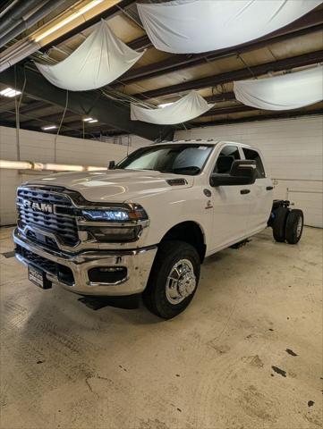 2026 RAM Ram 3500 Chassis Cab RAM 3500 TRADESMAN CREW CAB CHASSIS 4X4 60 CA
