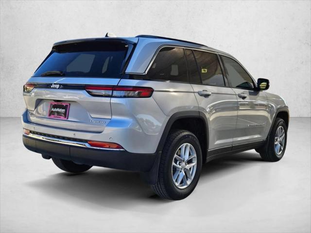 2025 Jeep Grand Cherokee Laredo X 4x4