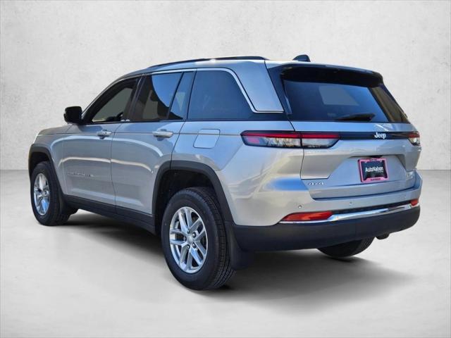 2025 Jeep Grand Cherokee Laredo X 4x4
