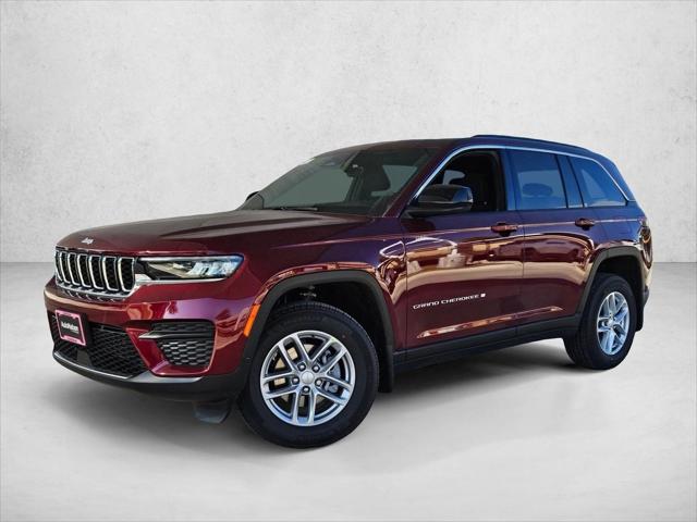 2025 Jeep Grand Cherokee GRAND CHEROKEE LAREDO X 4X4