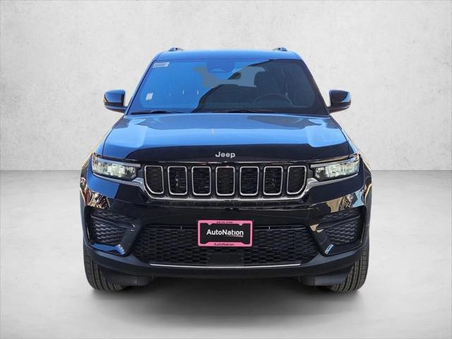 2025 Jeep Grand Cherokee Laredo X 4x4