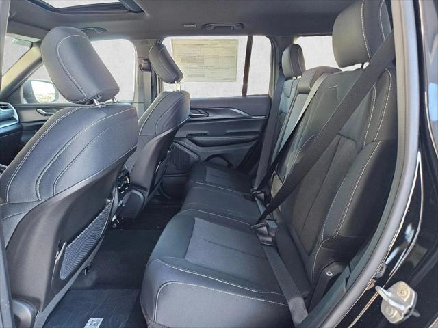 2025 Jeep Grand Cherokee Laredo X 4x4