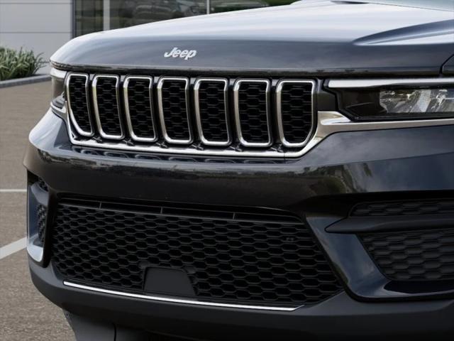 2025 Jeep Grand Cherokee Laredo X 4x4