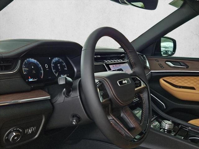 2025 Jeep Grand Cherokee GRAND CHEROKEE SUMMIT 4X4