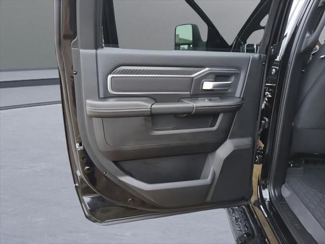 2026 Ram 3500 Big Horn Crew Cab 4x4 6'4" Box