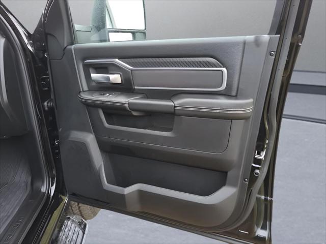 2026 Ram 3500 Big Horn Crew Cab 4x4 6'4" Box