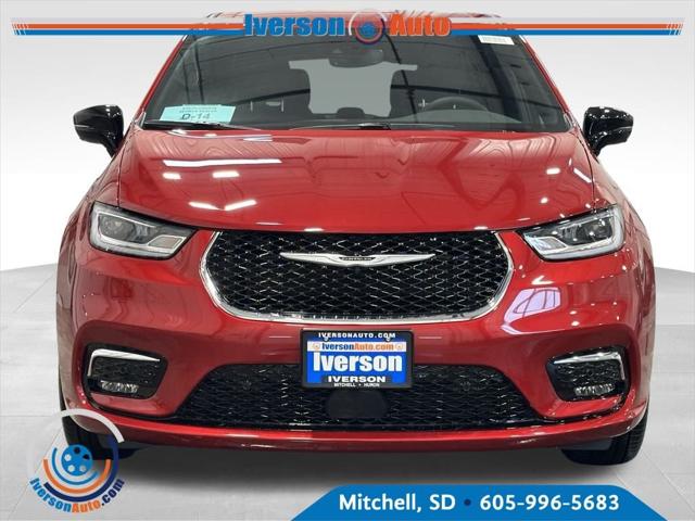 2026 Chrysler Pacifica PACIFICA SELECT AWD