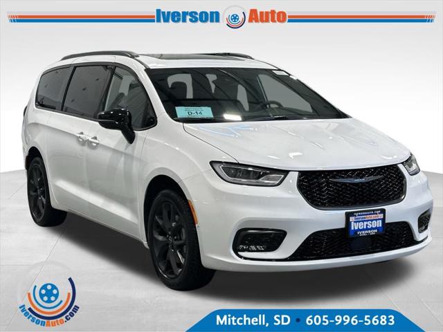 2026 Chrysler Pacifica PACIFICA LIMITED AWD