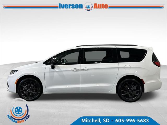 2026 Chrysler Pacifica PACIFICA LIMITED AWD