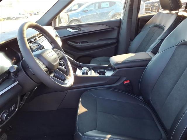 2025 Jeep Grand Cherokee Altitude X 4x4