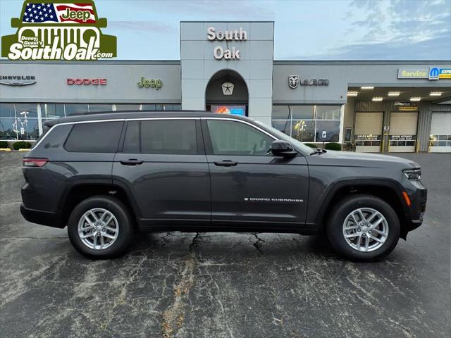 2025 Jeep Grand Cherokee GRAND CHEROKEE L LAREDO 4X4