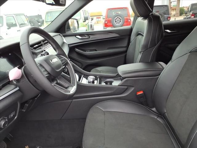 2025 Jeep Grand Cherokee Altitude X 4x4