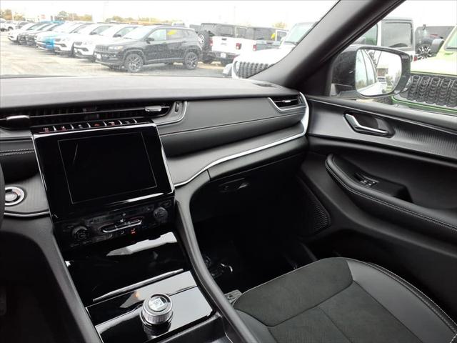 2025 Jeep Grand Cherokee Altitude X 4x4