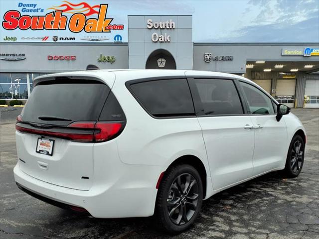 2026 Chrysler Pacifica PACIFICA SELECT AWD