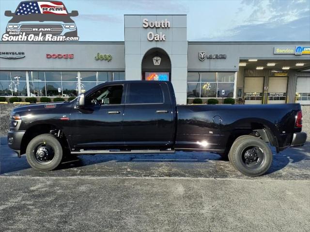 2026 RAM Ram 3500 RAM 3500 TRADESMAN CREW CAB 4X4 8 BOX