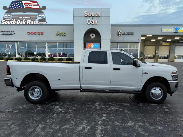2026 RAM Ram 3500 RAM 3500 TRADESMAN CREW CAB 4X4 8 BOX