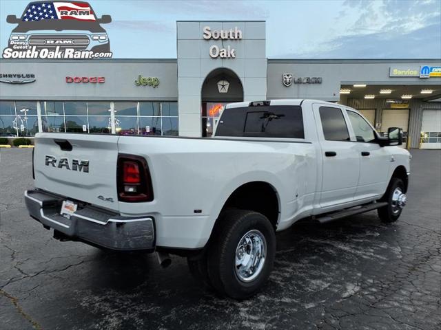 2026 RAM Ram 3500 RAM 3500 TRADESMAN CREW CAB 4X4 8 BOX