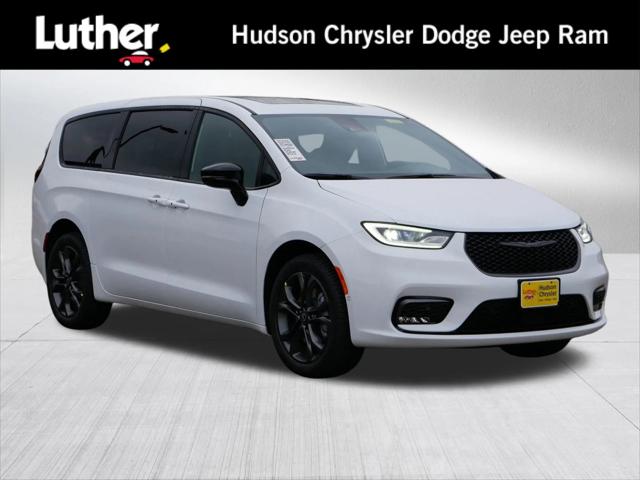 2026 Chrysler Pacifica Select AWD for sale in Hudson, WI