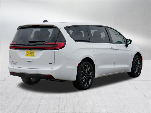 2026 Chrysler Pacifica PACIFICA SELECT AWD