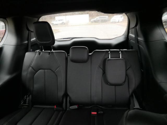 2026 Chrysler Pacifica Select AWD