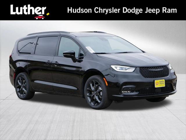 2026 Chrysler Pacifica Limited AWD for sale in Hudson, WI