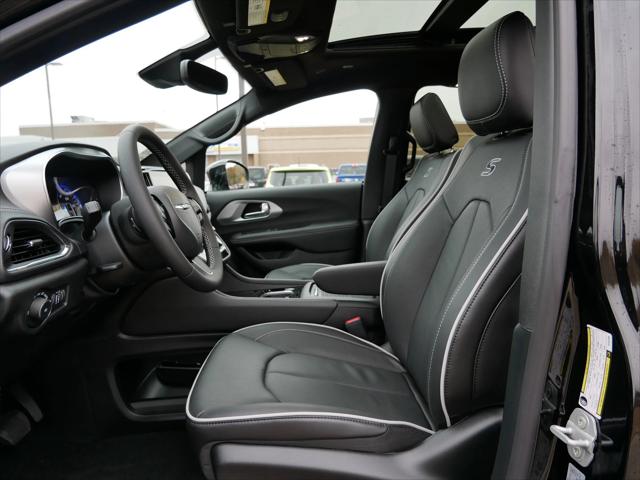 2026 Chrysler Pacifica Limited AWD