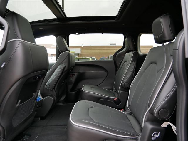 2026 Chrysler Pacifica Limited AWD