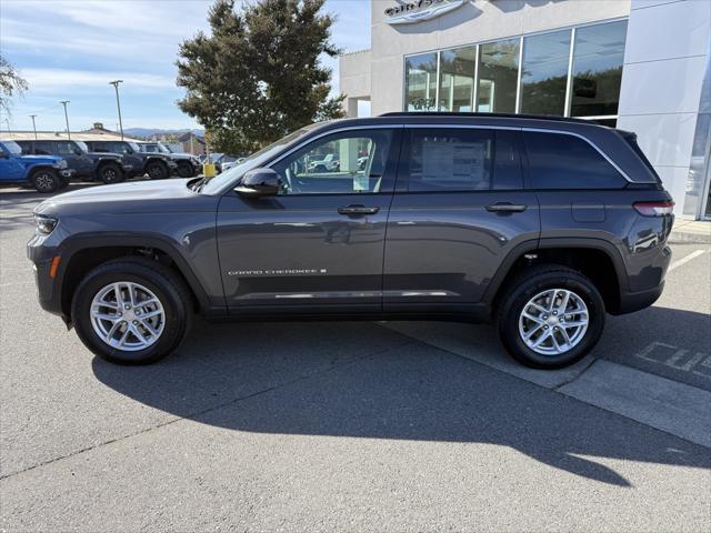 2025 Jeep Grand Cherokee GRAND CHEROKEE LAREDO X 4X2
