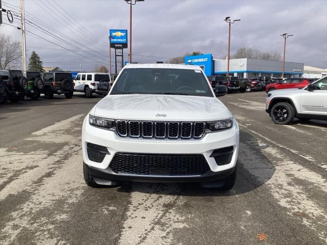 2025 Jeep Grand Cherokee GRAND CHEROKEE LAREDO X 4X4 2025 Jeep Grand Cherokee GRAND CHEROKEE LAREDO X 4X4