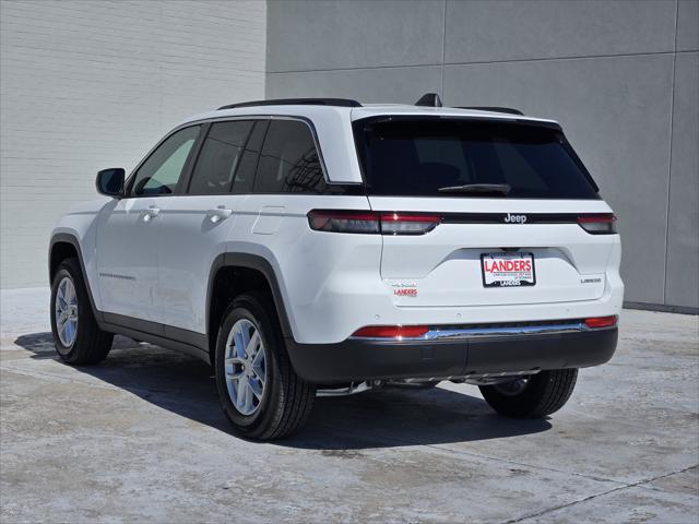 2025 Jeep Grand Cherokee GRAND CHEROKEE LAREDO X 4X4
