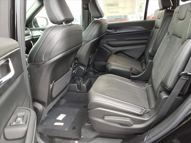 2025 Jeep Grand Cherokee Altitude X 4x4