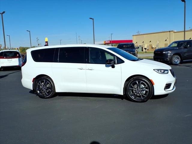 2026 Chrysler Pacifica PACIFICA SELECT