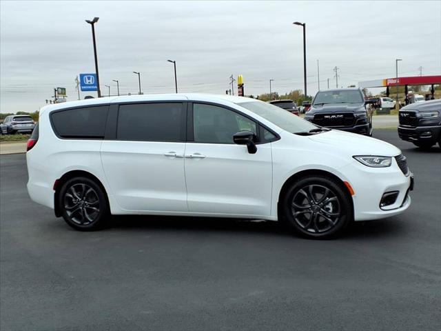 2026 Chrysler Pacifica PACIFICA SELECT