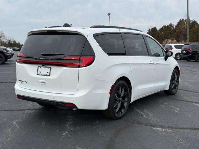 2026 Chrysler Pacifica PACIFICA SELECT