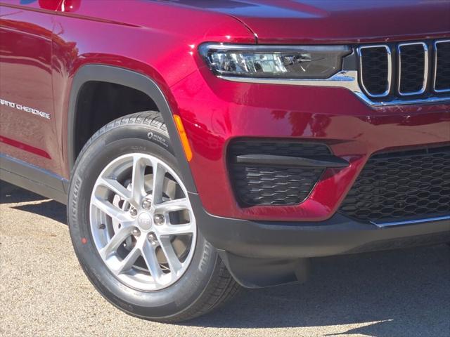 2025 Jeep Grand Cherokee GRAND CHEROKEE LAREDO X 4X4