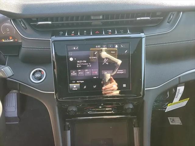 2025 Jeep Grand Cherokee Laredo X 4x4