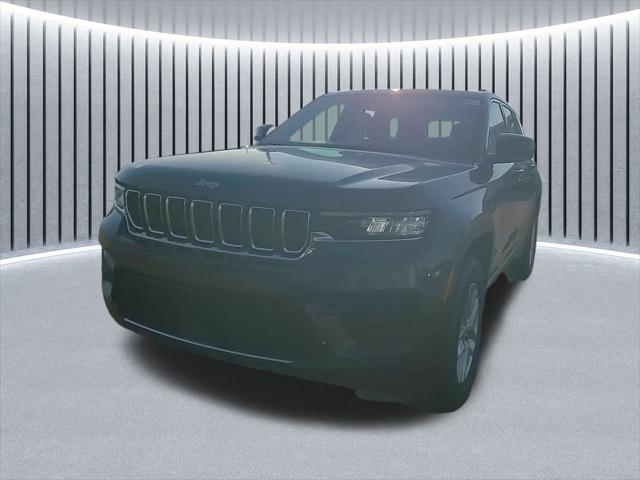 2025 Jeep Grand Cherokee Laredo X 4x4